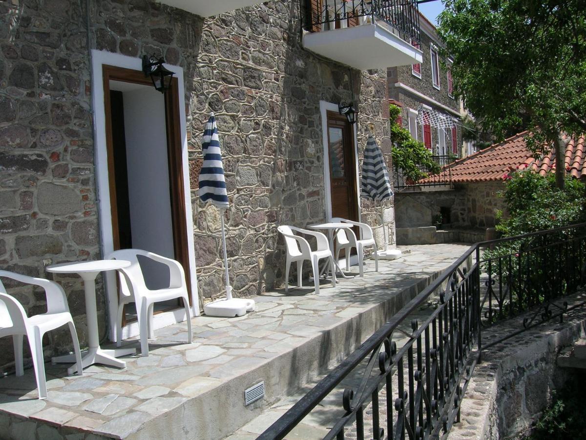 Studios Voula Mithymna Exterior photo